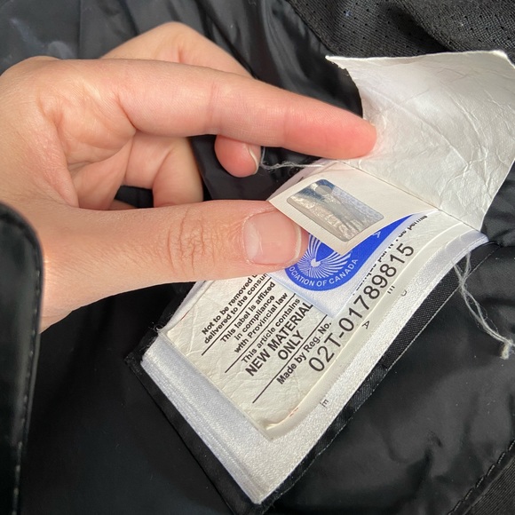 CANADA GOOSE WITH REAL FOX FUR - Picture 6 of 10